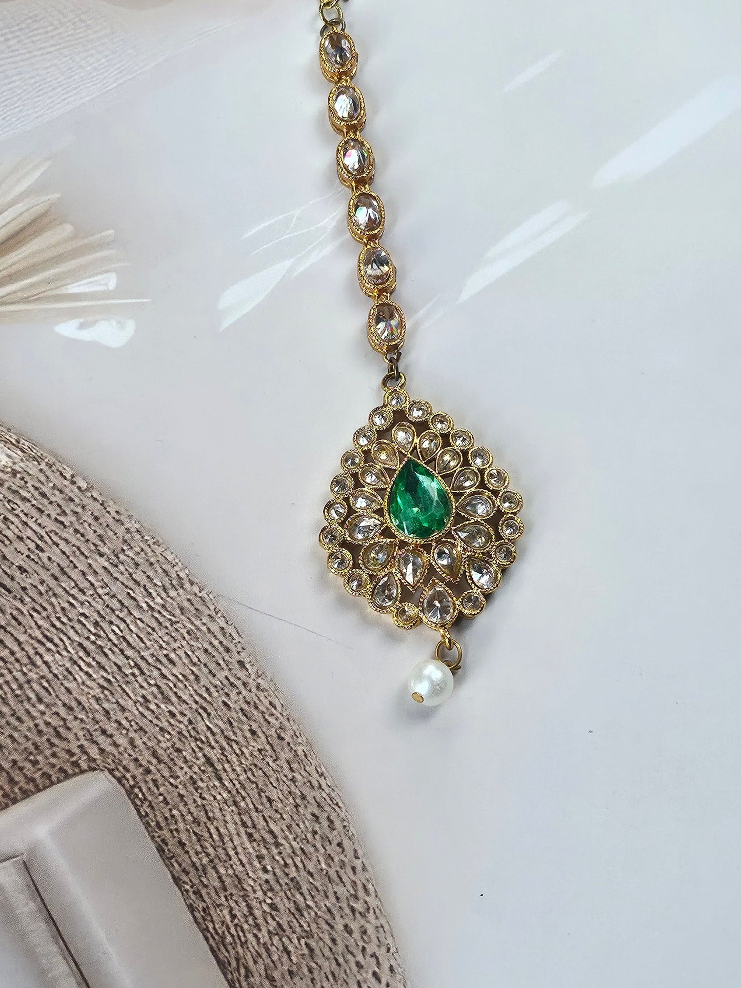 Emerald Green Kundan Maang Tikka with Pearl Drop