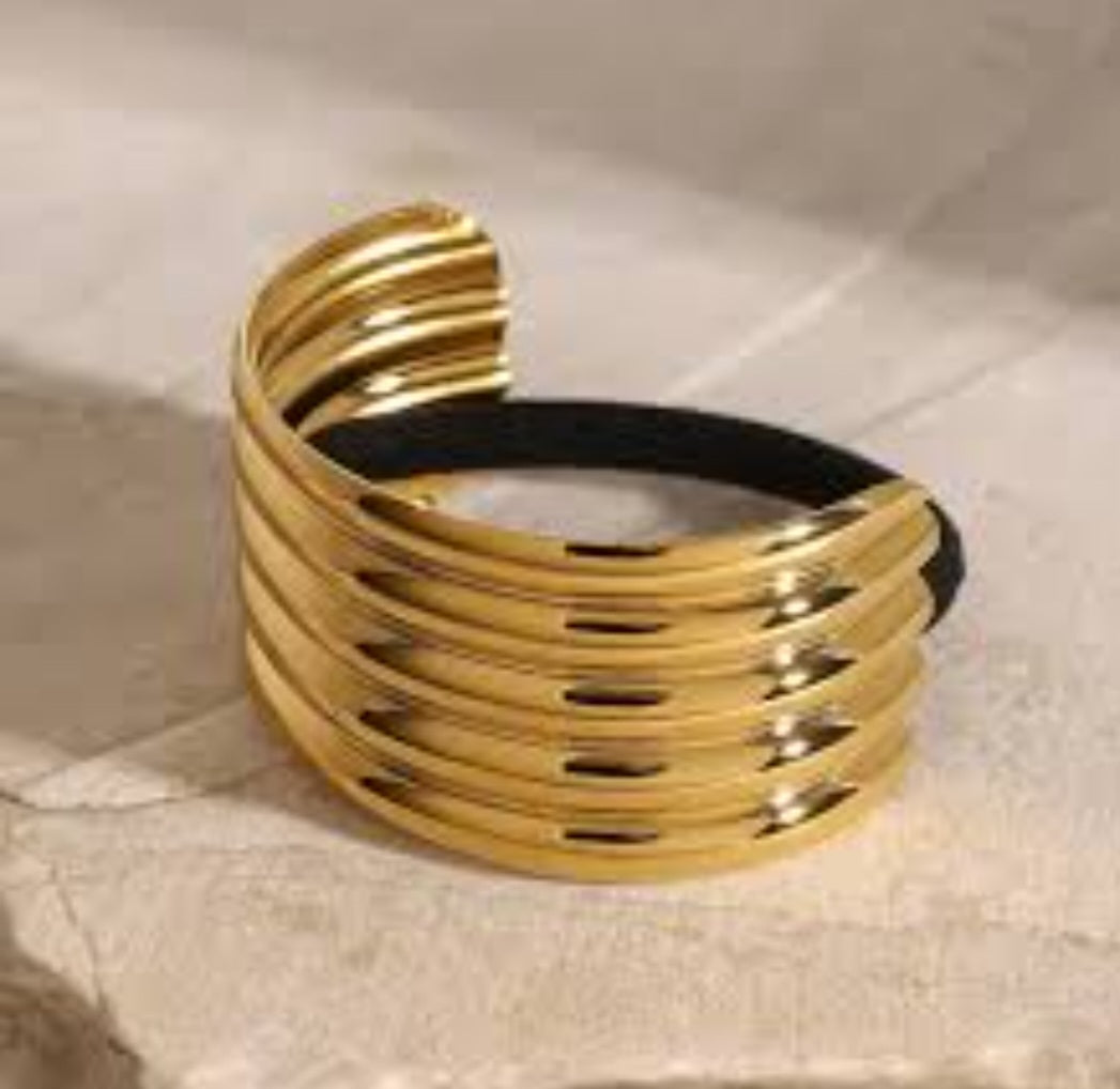Golden Wave Hair Cuff