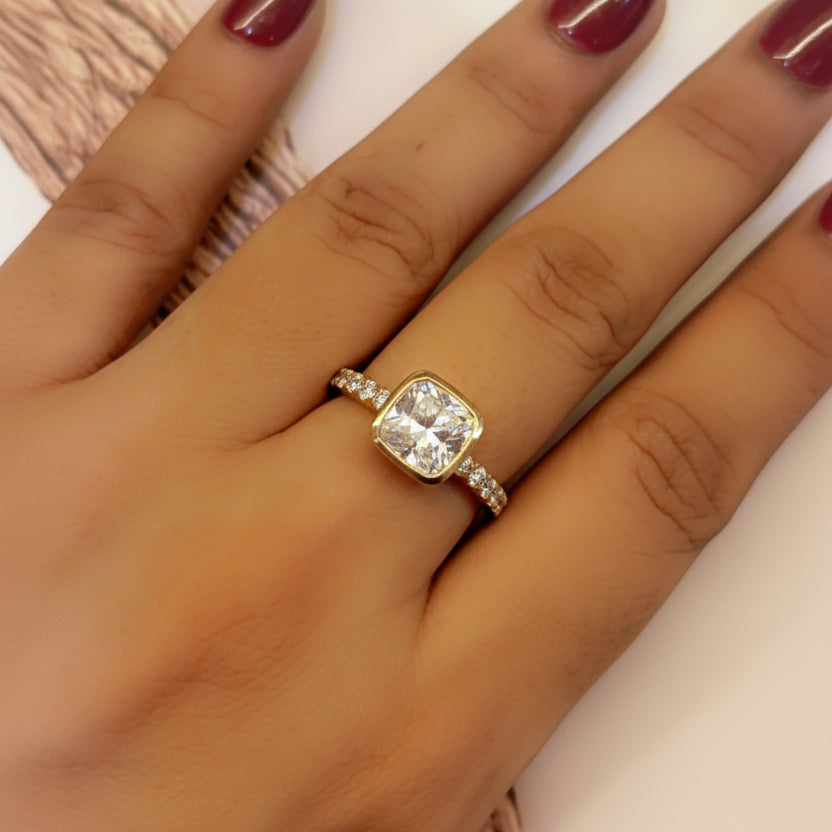 Cushion-cut Gold Ring