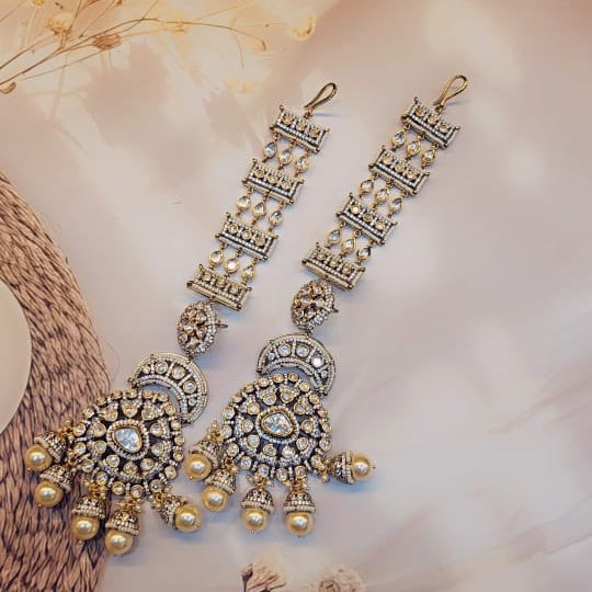 Kundan & pearl Chandbalis with zircon stones and beads