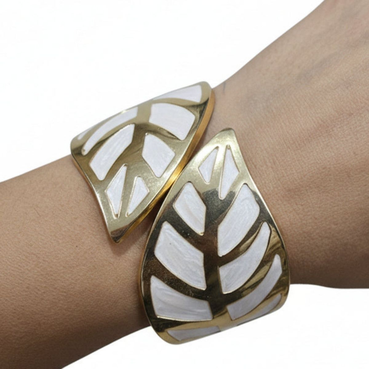 Botanical Elegance Enamel Leaf Cuff
