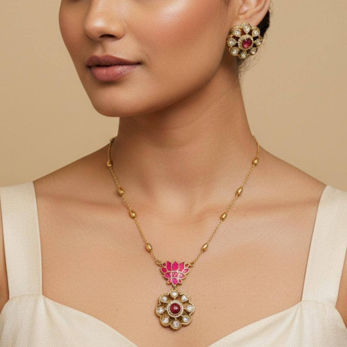 Lotus Bloom Pendant Necklace Set