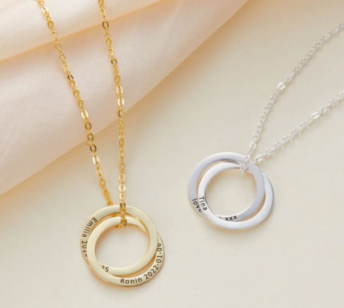 Interlocking Circle with Name and Date Customized