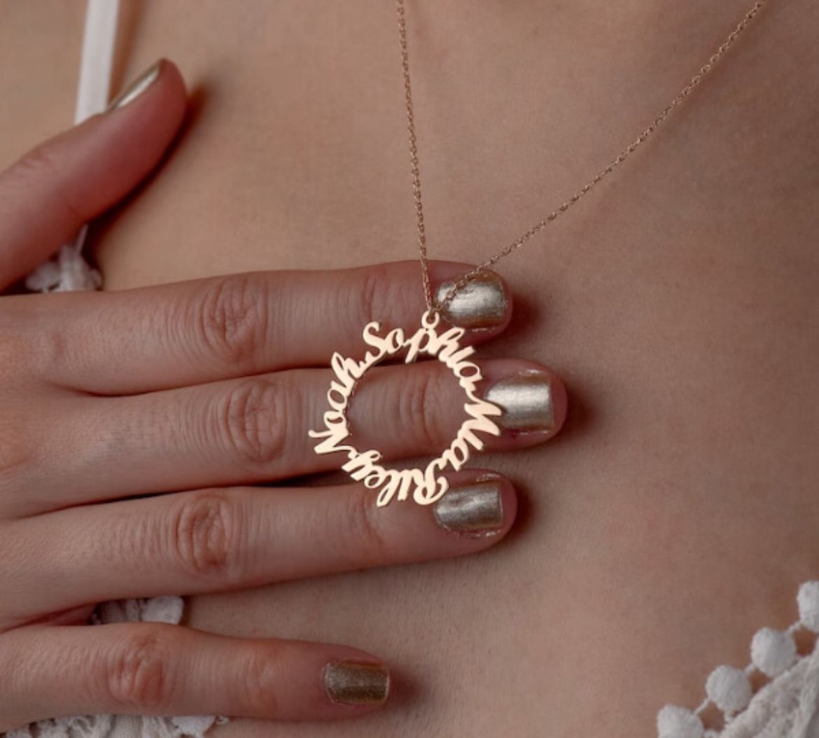 Circle Multiple Name Customized Name Necklace