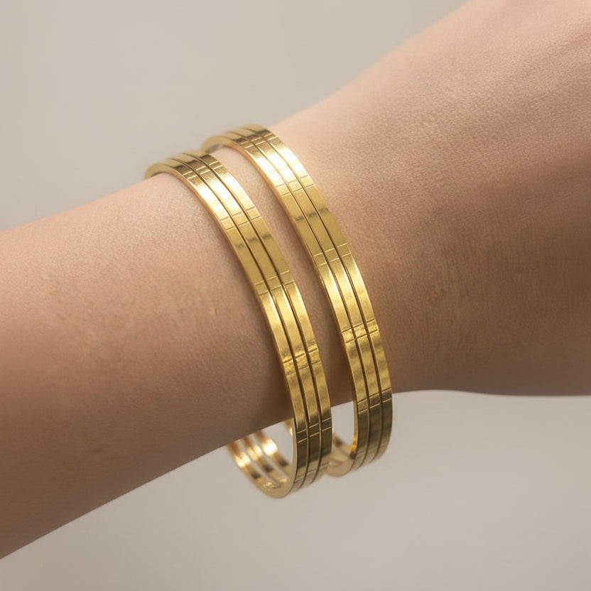 Plain gold bangle I Set of 3