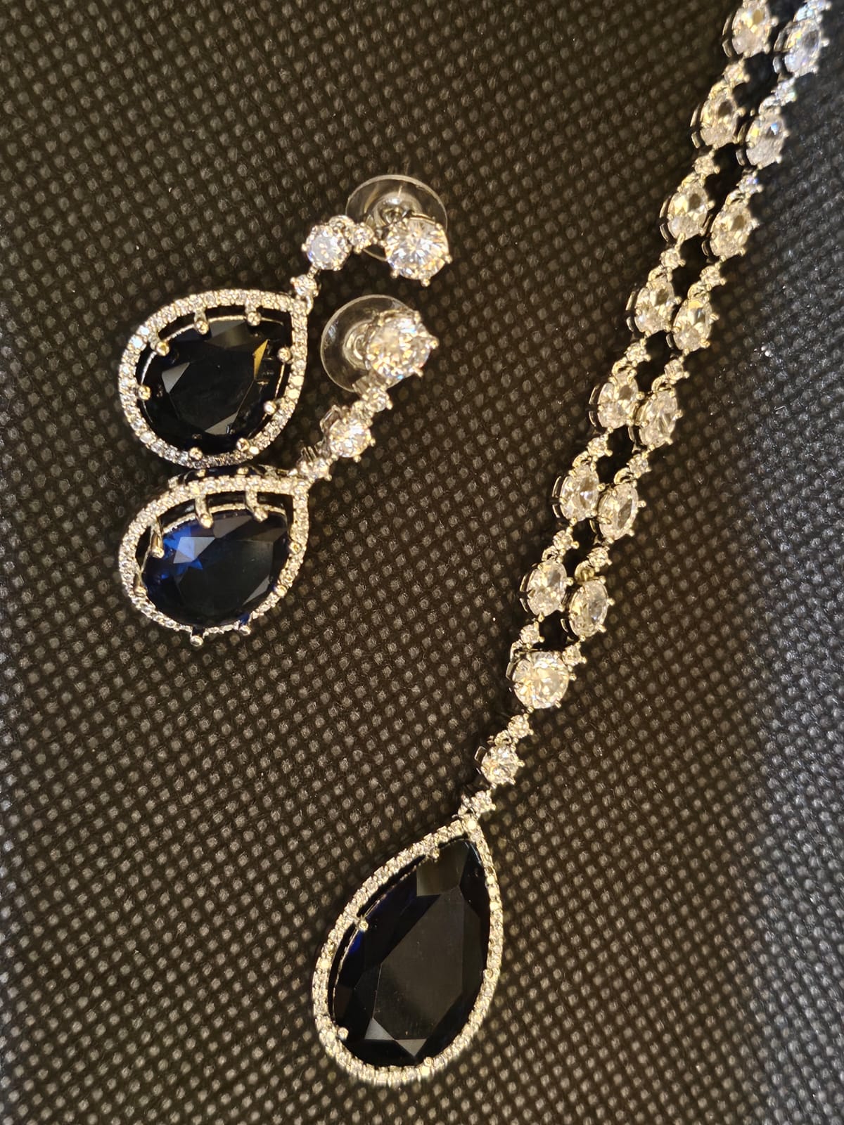 Radiance Teardrop Necklace Set