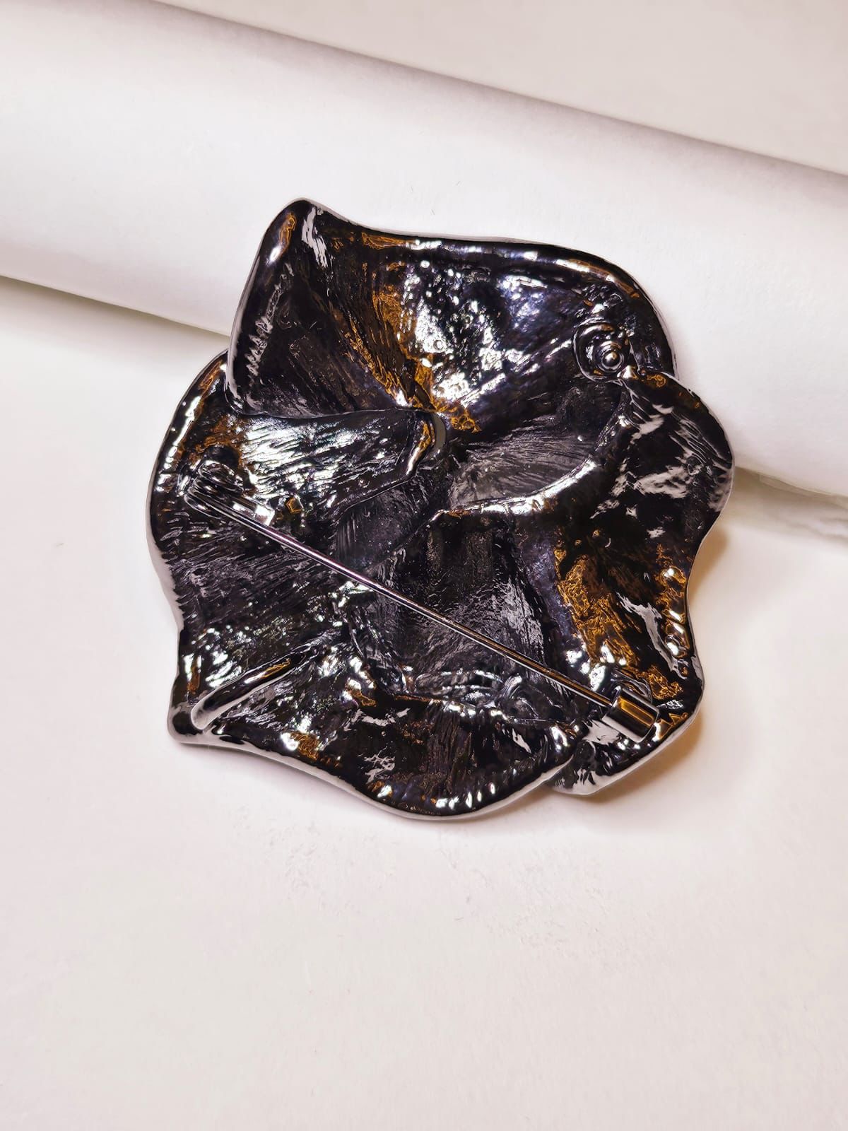 Black rose with emerald trim