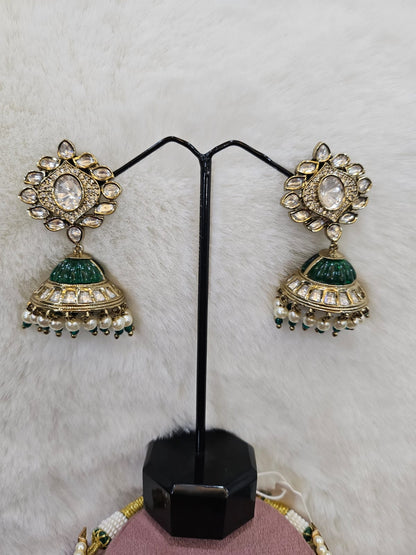 Regal Emerald Pearl Choker Set