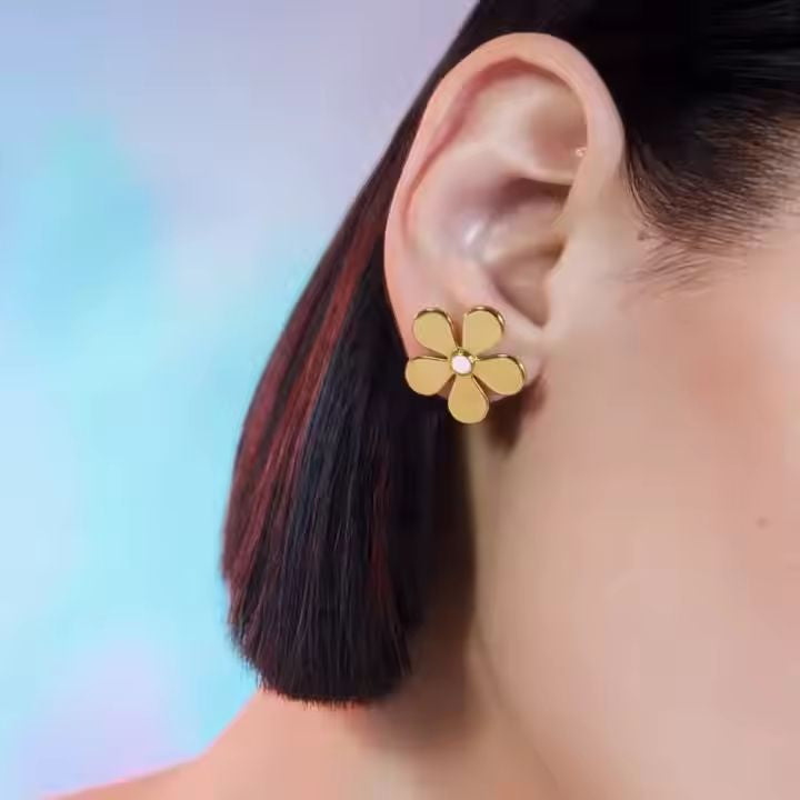 Daisy Stud earring