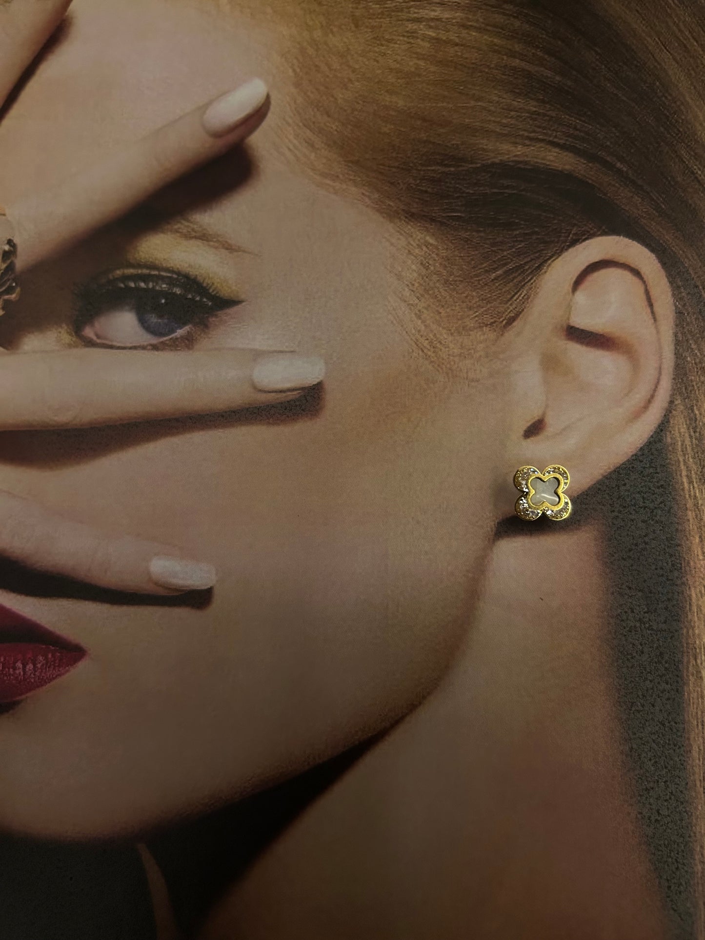 Golden Clover Studs Earring