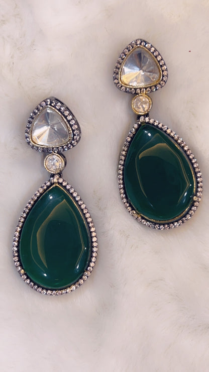 Emerald Elegance Royal Necklace Set