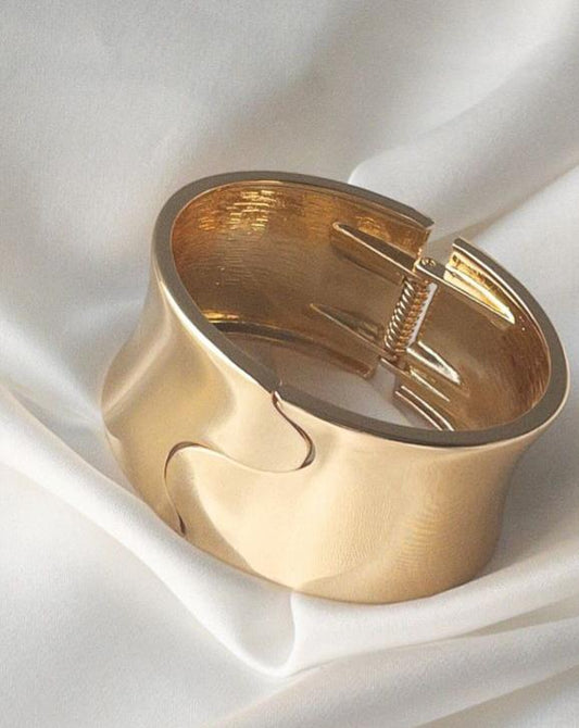 Sculpted Harmony Cuff