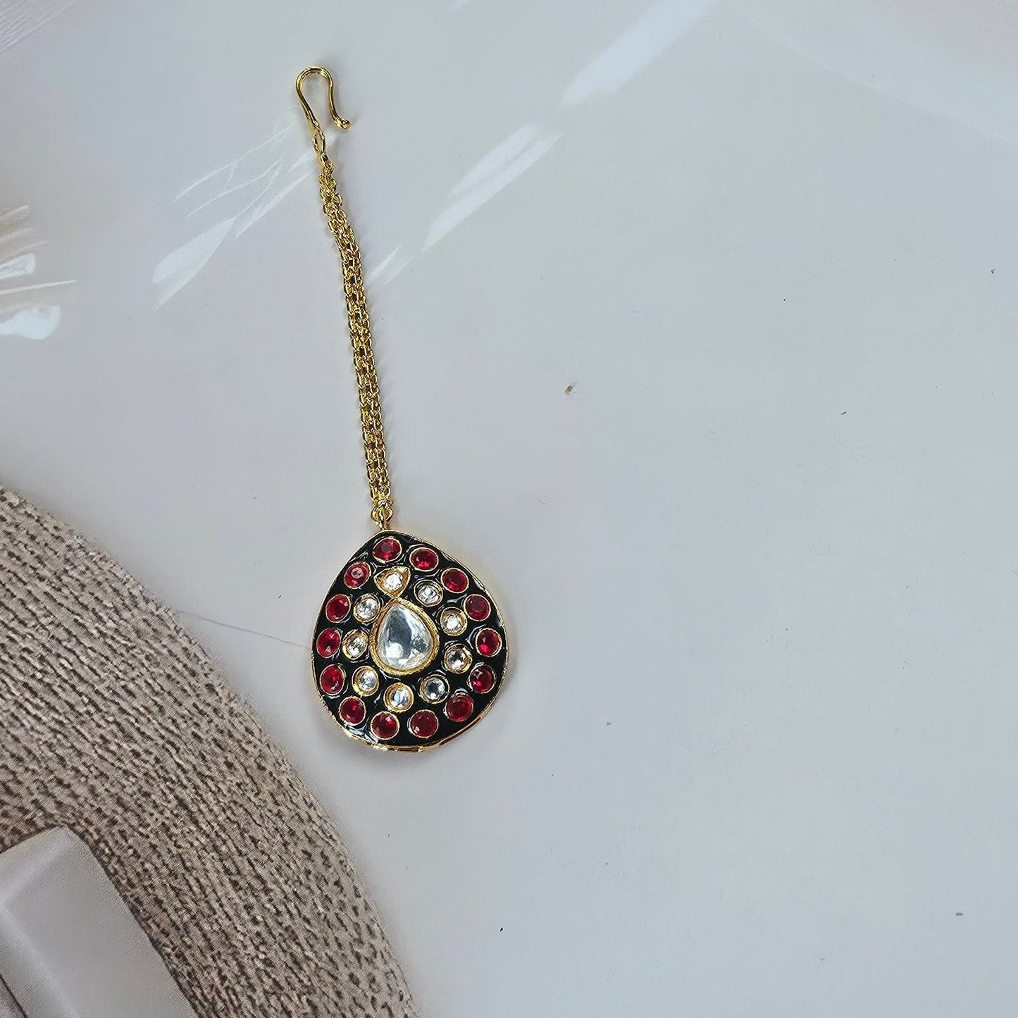 Black & Red Kundan Maang Tikka with Teardrop Stone