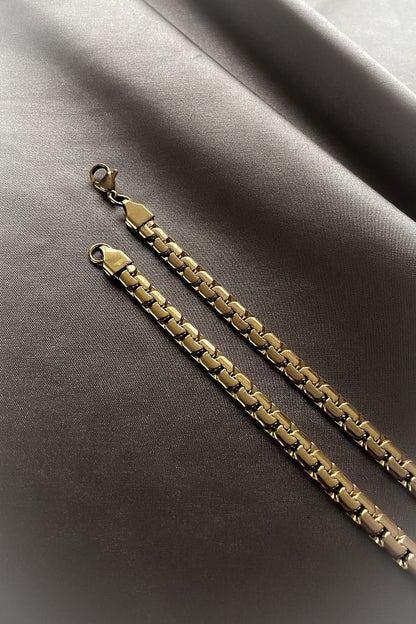 Bold Gold Box Chain