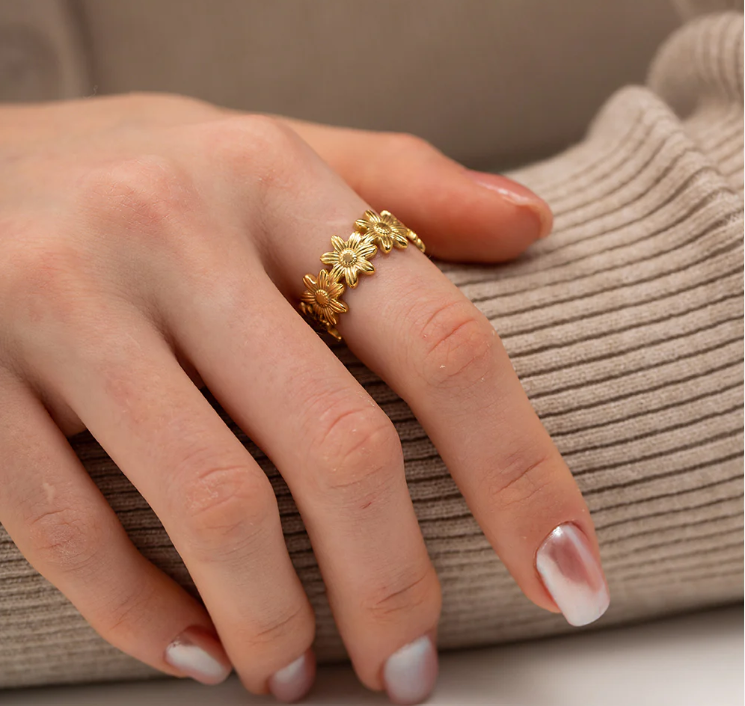 Timeless Petal Adjustable Ring