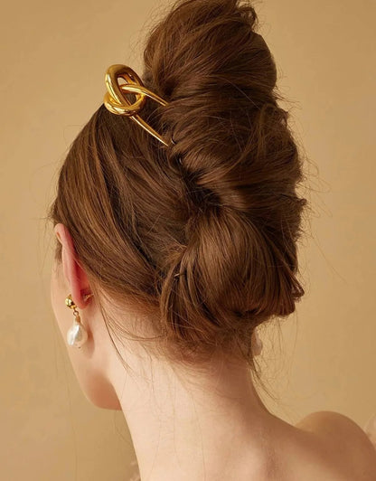 knot hair pin