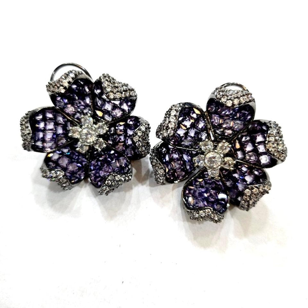Crystal floral earring