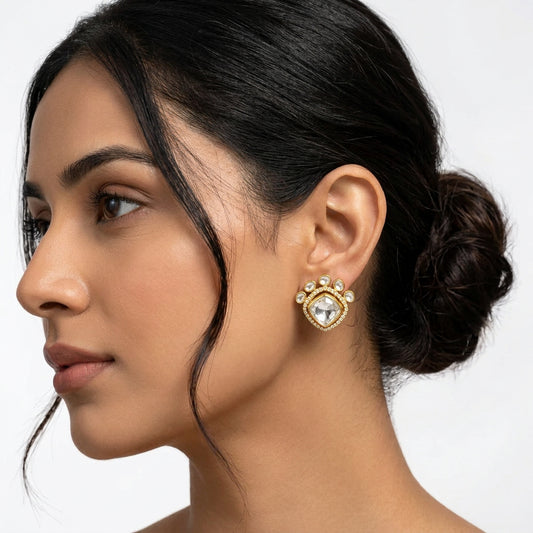 Traditional Gold Pear-Cut Kundan Earring