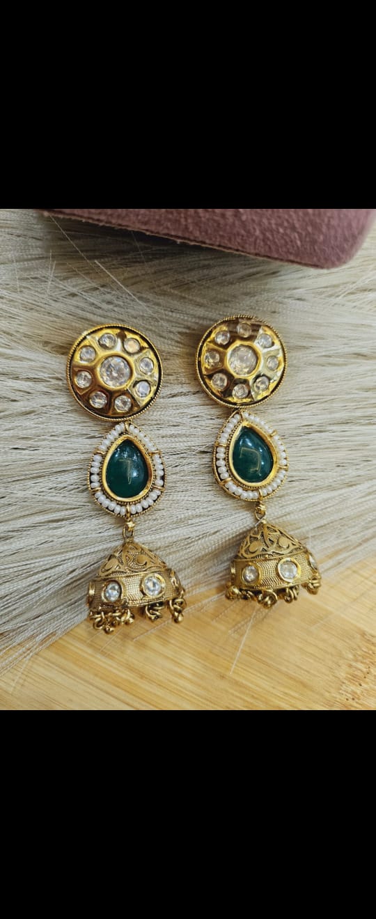 Regal Kundan Choker Set