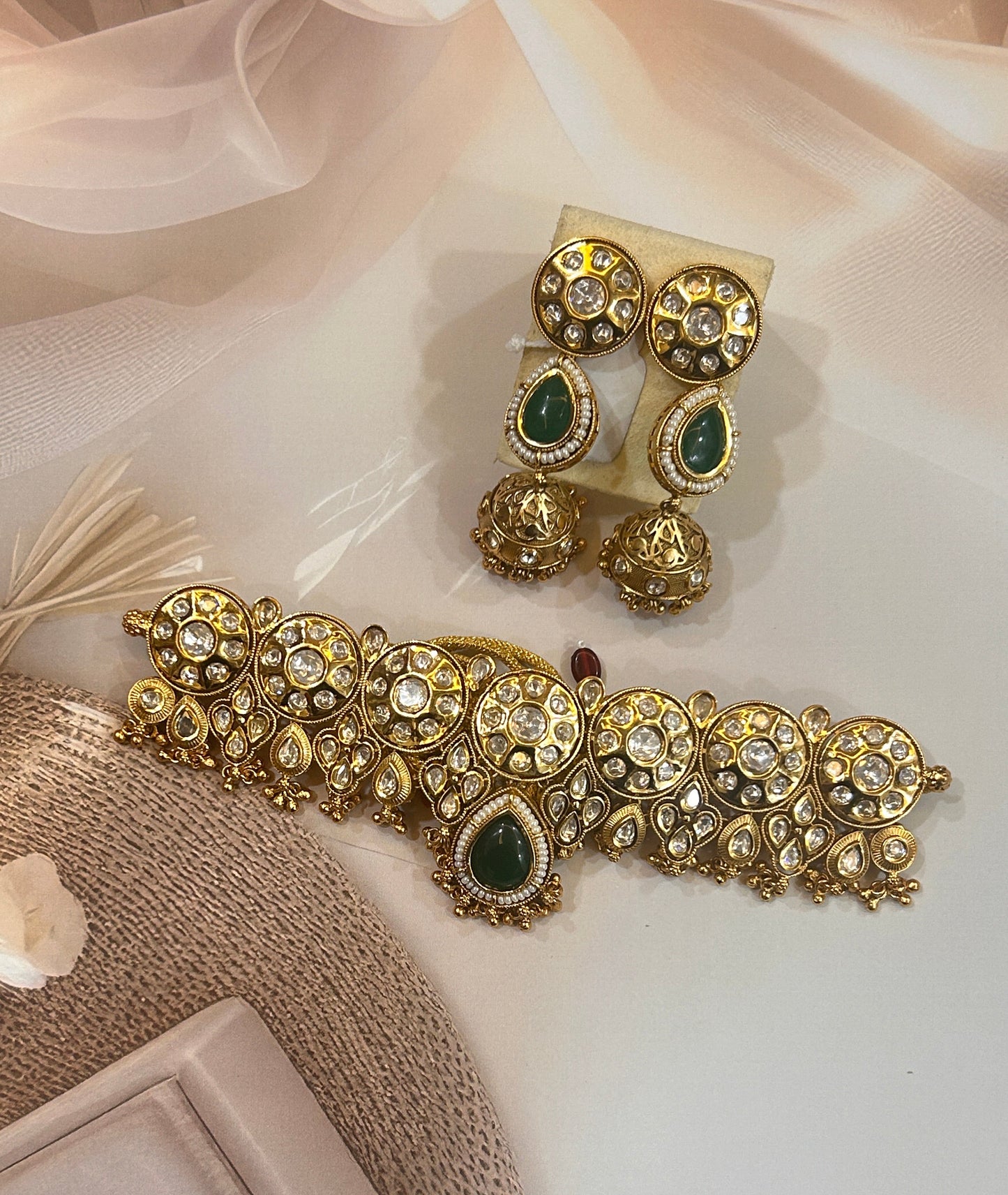 Regal Kundan Choker Set