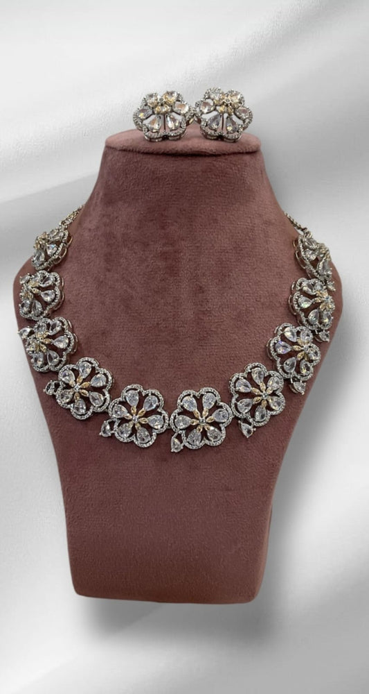 Bloom Luxe Necklace Set