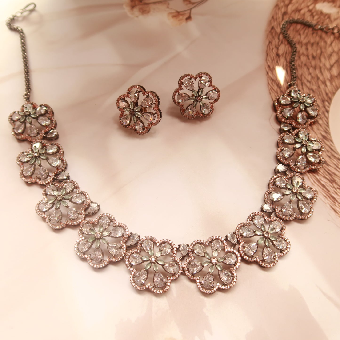 Bloom Luxe Necklace Set