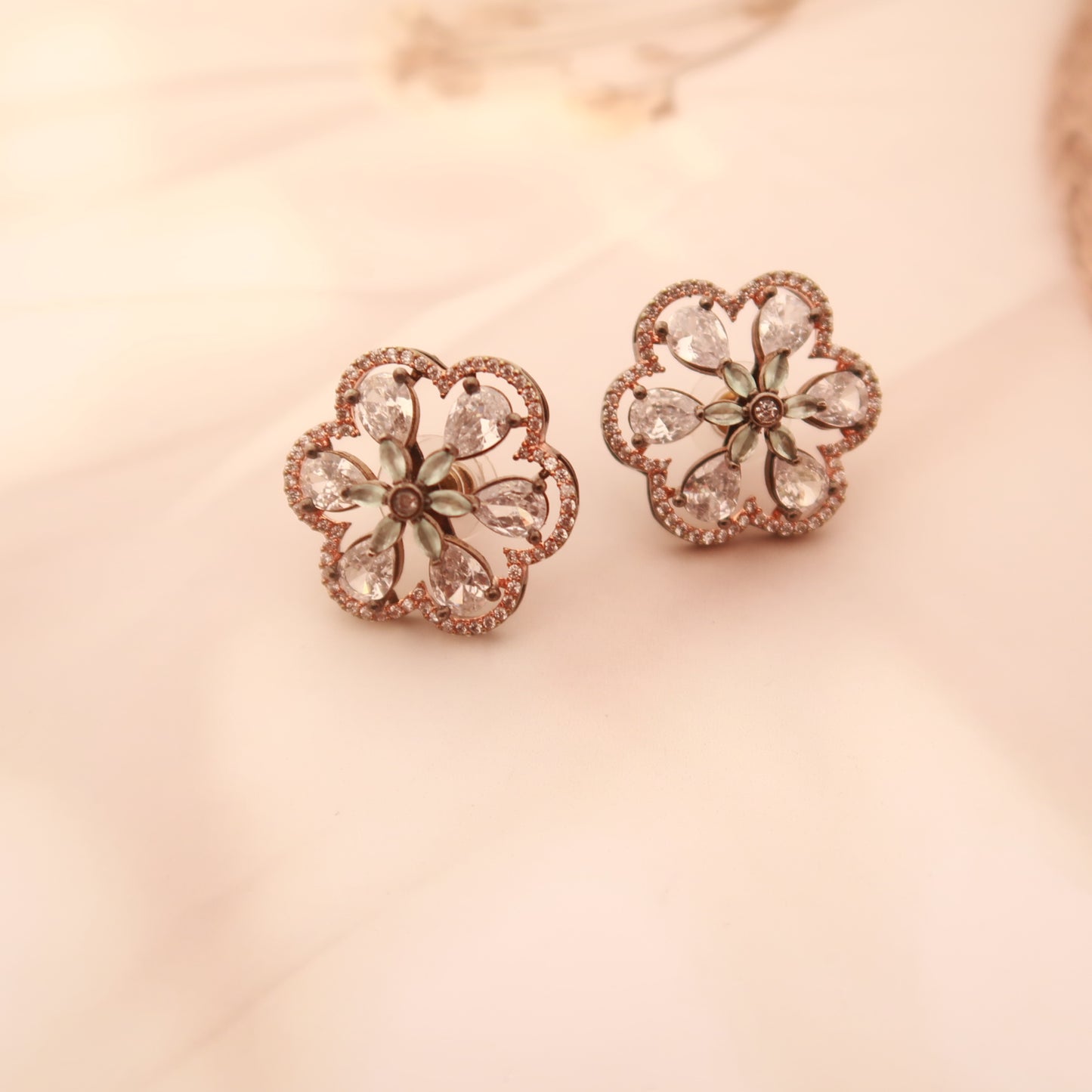 Bloom Luxe Necklace Set