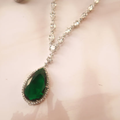 Radiance Teardrop Necklace Set