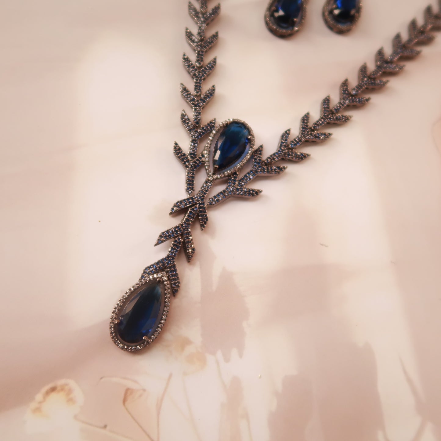 Leafy Droplet Long Set