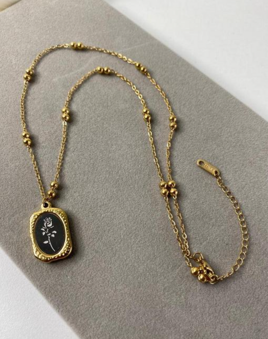 Vintage Rose Pendant Gold Necklace