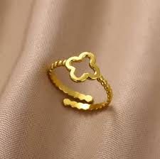 Golden Clover Ring