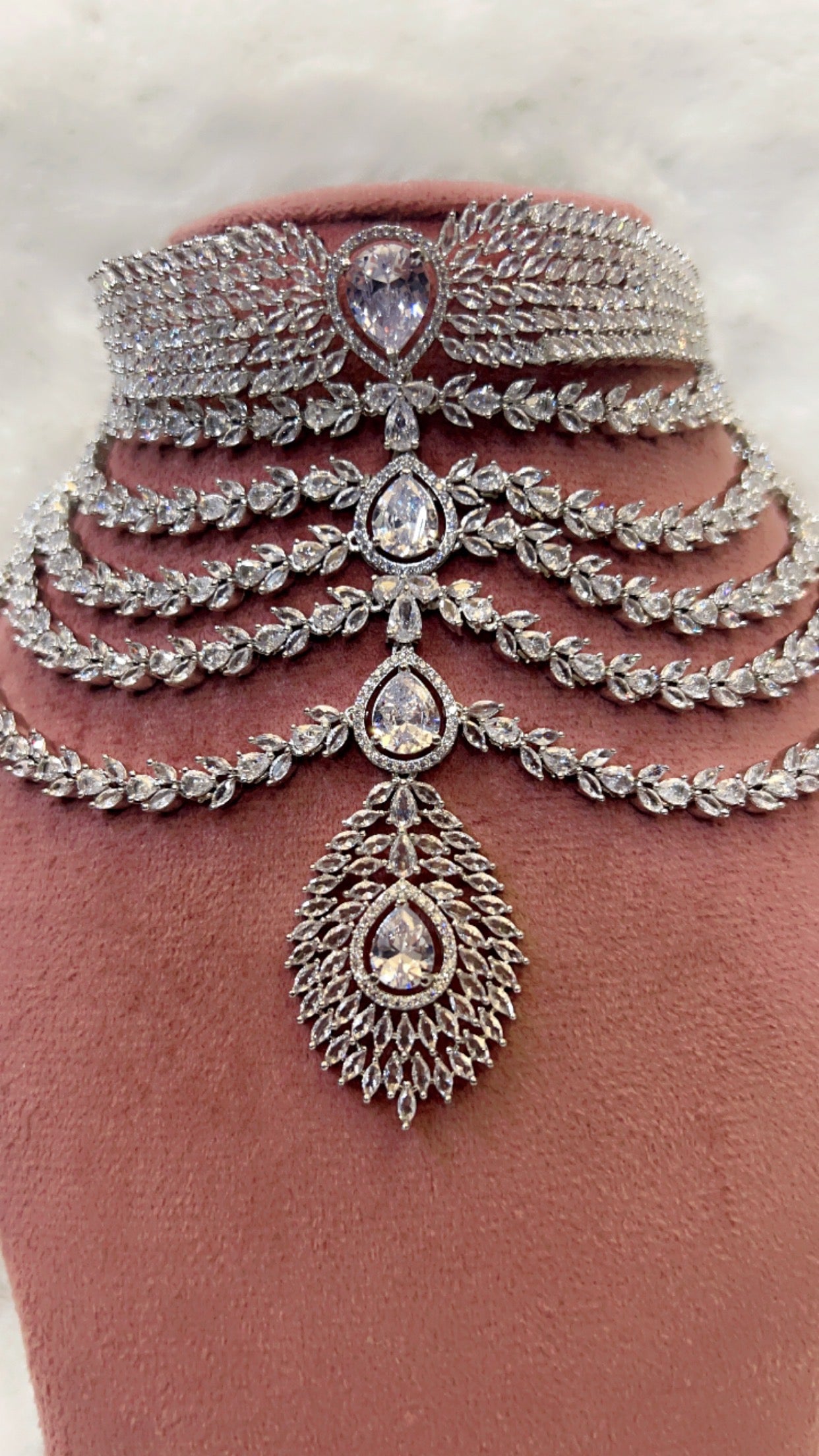 Diamond Frost Choker Set