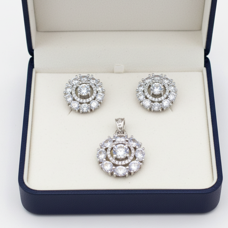 Solitaire flower diamond pendent set I With Chain