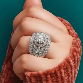 Luxury Oval Statement Ring