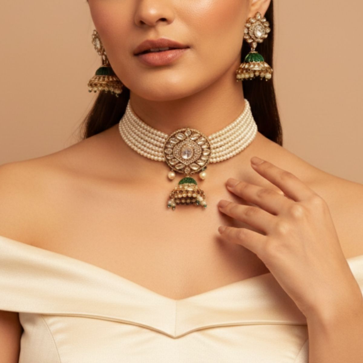 Regal Emerald Pearl Choker Set