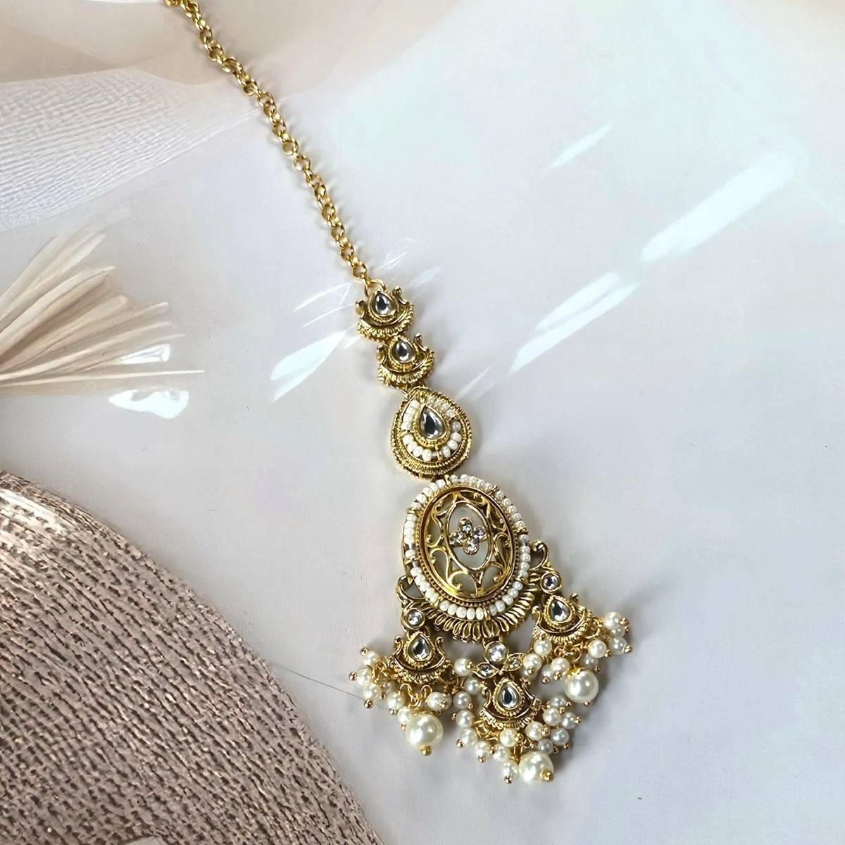 Royal Kundan Pearl Cascade Maang Tikka