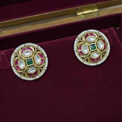 Zeenat Pearl Kundan Choker Set