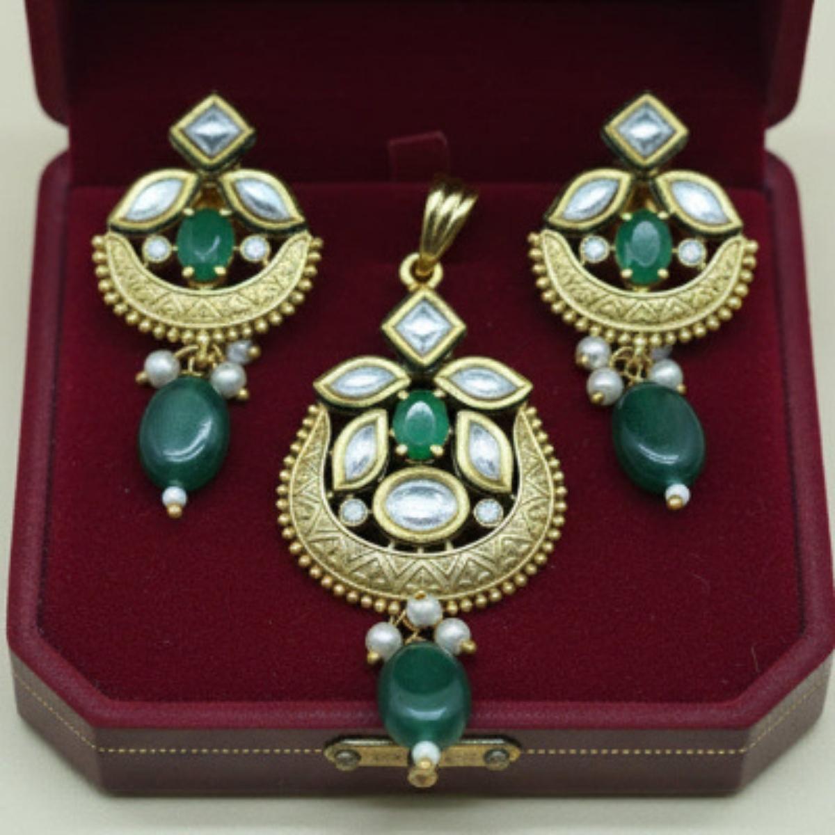 Meher Green Polki Pendant & Earrings Set