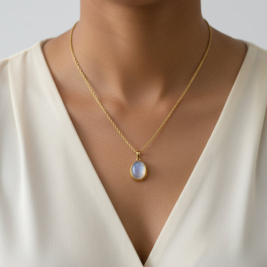 PEARL OVAL PENDENT CHAIN