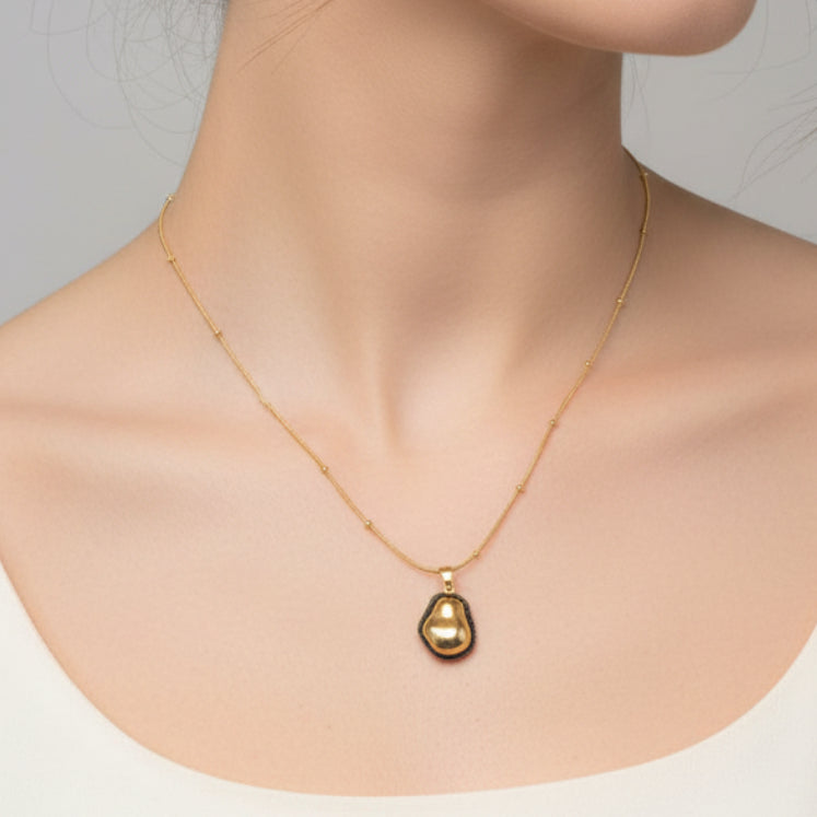 Gold and black lump pendent chain