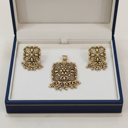 Square Gold Pendant Set