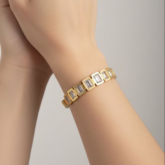 Broad Zircon gold Anti Tarnish Bracelet